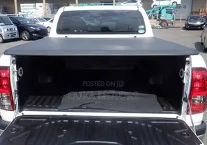 Toyota Hilux 2018 White