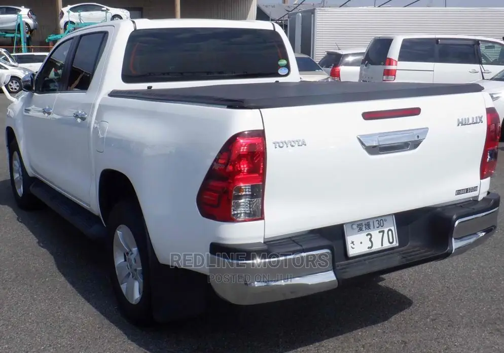 Toyota Hilux 2018 White