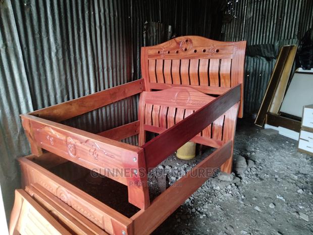 Mahogany Beds 5 by 6. - thumbnail 7