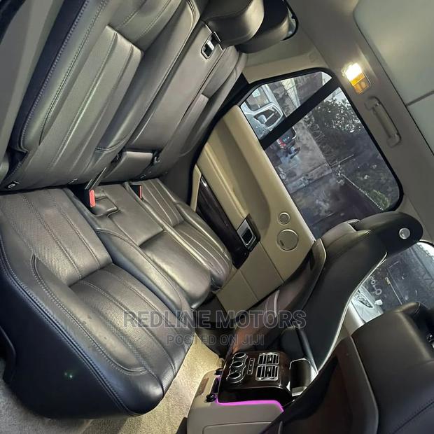 Land Rover Range Rover Vogue 2016 White - thumbnail 3