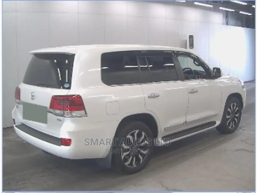 Toyota Land Cruiser 2017 Pearl