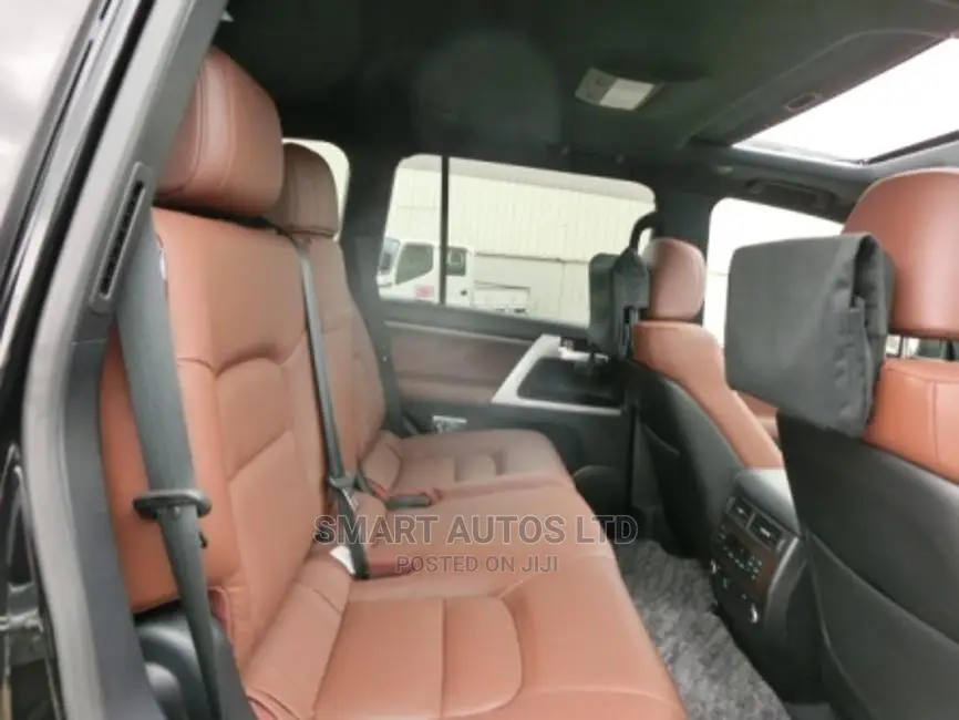 Toyota Land Cruiser 2016 Black