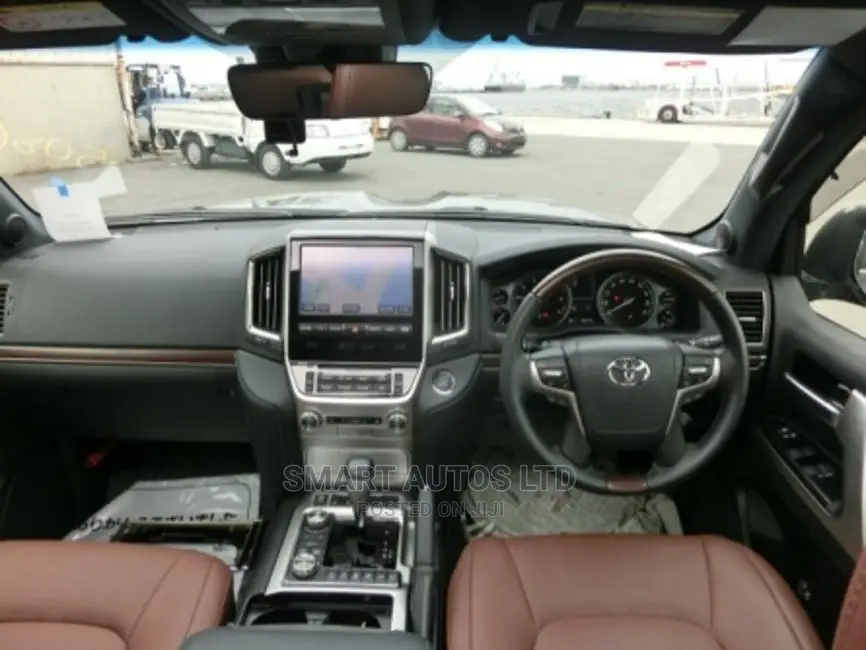 Toyota Land Cruiser 2016 Black