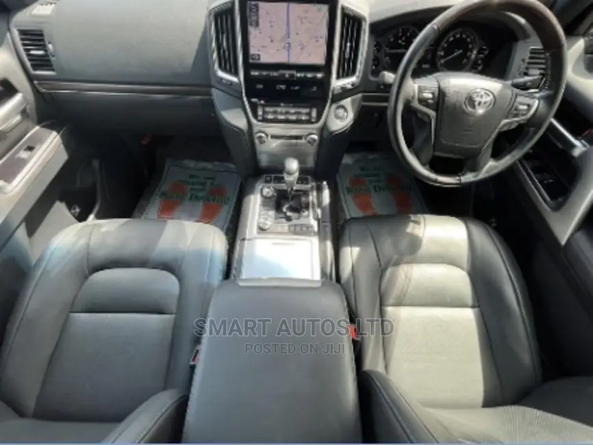 Toyota Land Cruiser 2016 Black