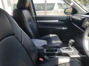 Toyota Hilux 2018 Blue