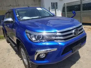 Toyota Hilux 2018 Blue