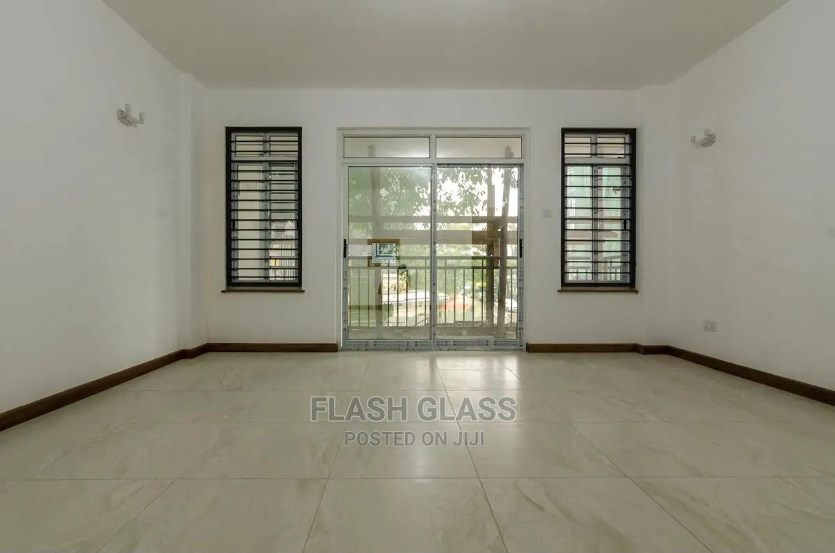 Customized Aluminium Sliding Window and Doors