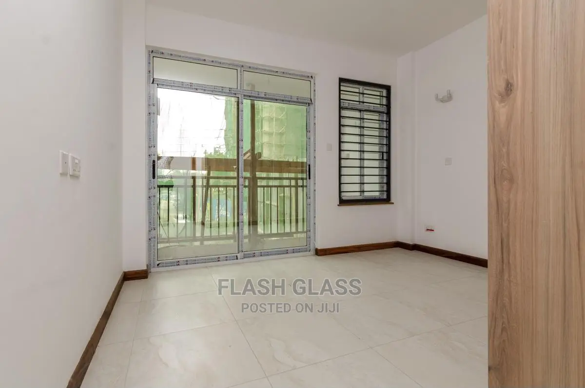 Customized Aluminium Sliding Window and Doors