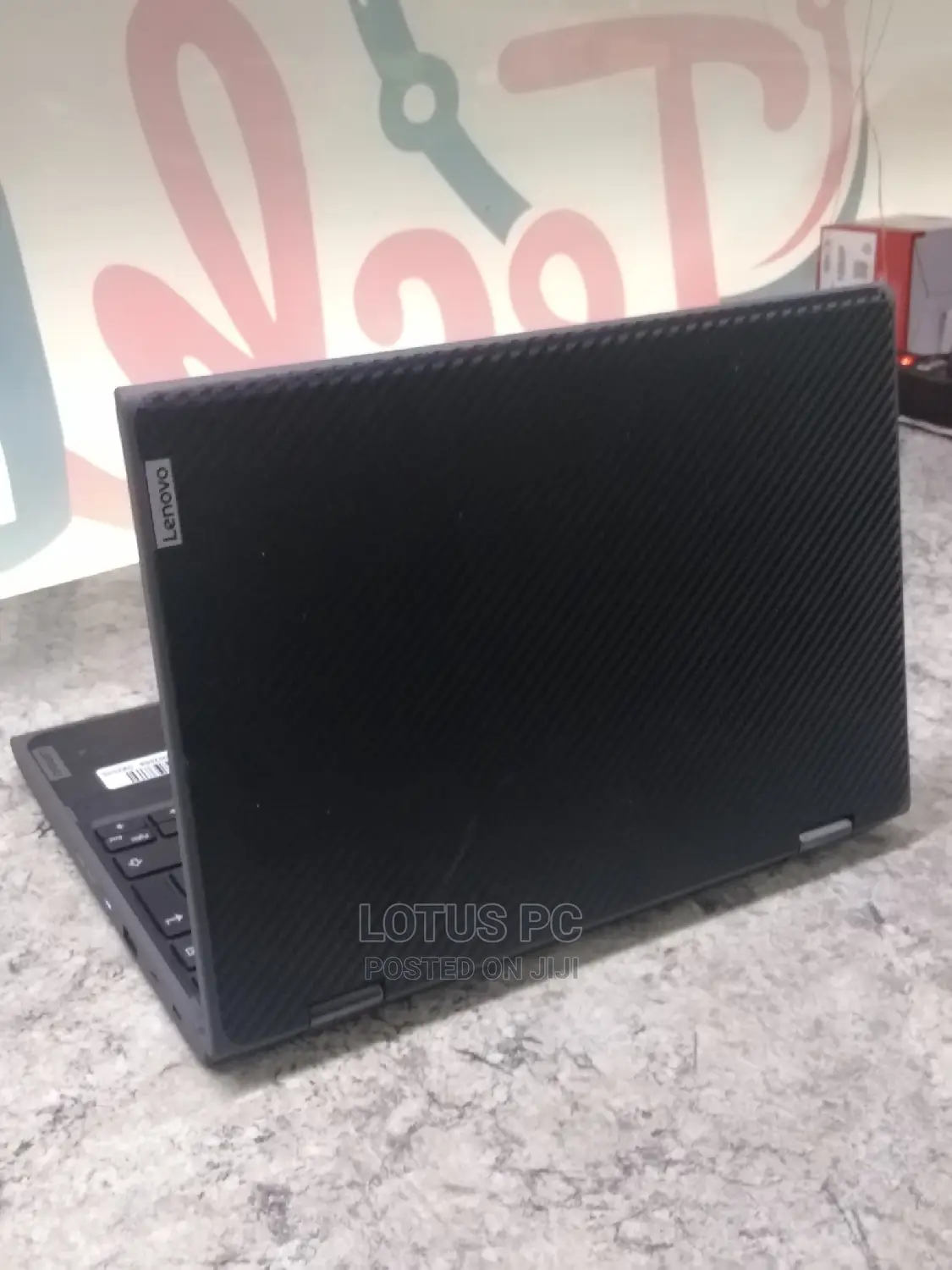 Laptop Lenovo IdeaPad 300 4GB Intel Pentium SSD 128GB