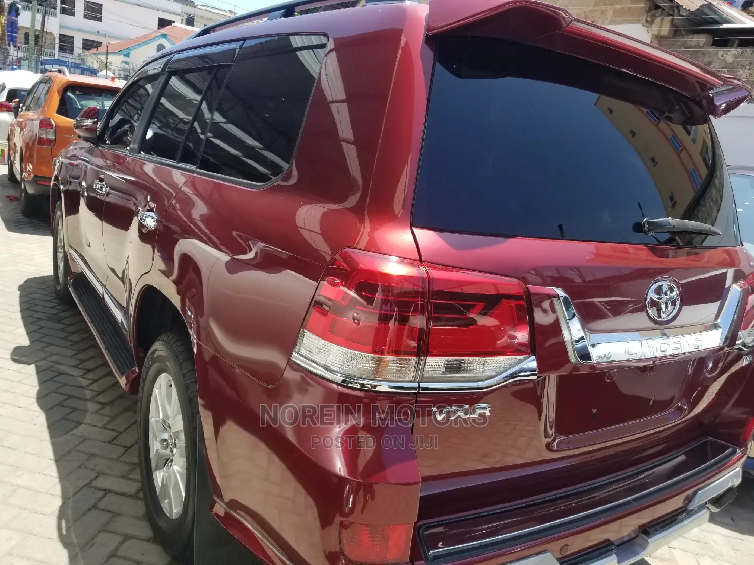 Toyota Land Cruiser 5.7 V8 VXR 2016 Red