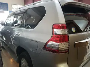 Toyota Land Cruiser Prado 3.0 D-4d (190 Hp) 2016 Silver