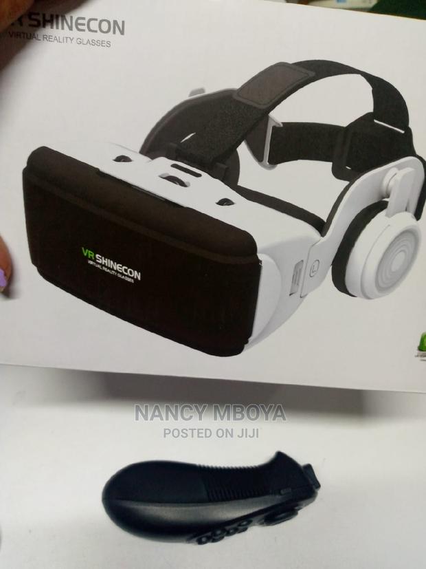 Vr Box 3D Glasses With Remote Control and Headphones