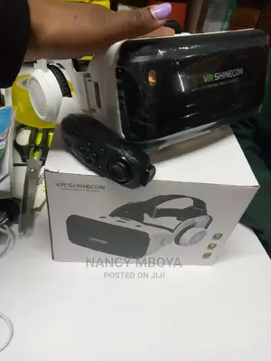 Vr Box 3D Glasses With Remote Control and Headphones