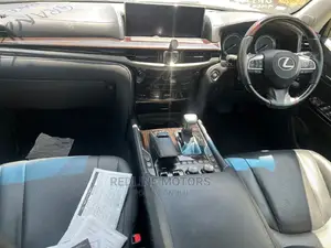 Lexus LX 570 AWD 2016 Off White