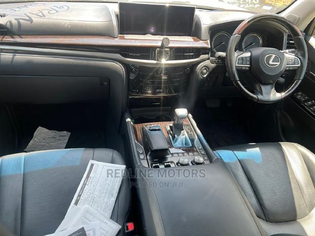 Lexus LX 570 AWD 2016 Off White - thumbnail 2