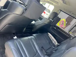 Lexus LX 570 AWD 2016 Off White