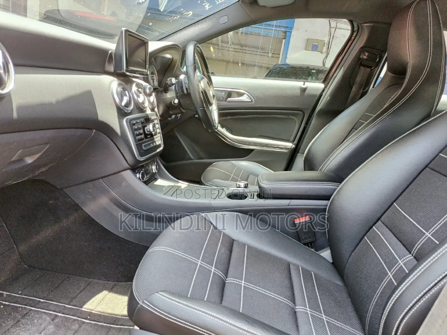 Mercedes-Benz B-Class 2015 Black