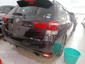 Toyota Corolla Fielder 2017 Black