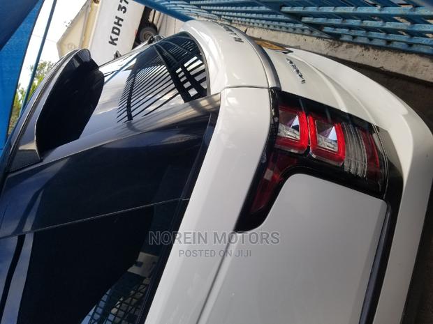 Land Rover Range Rover Vogue 2015 White - thumbnail 3
