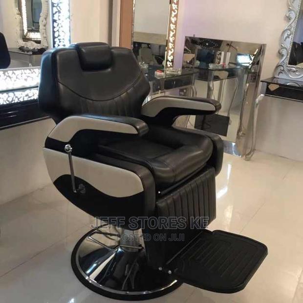 Executive Jumbo Barber Seat - main view