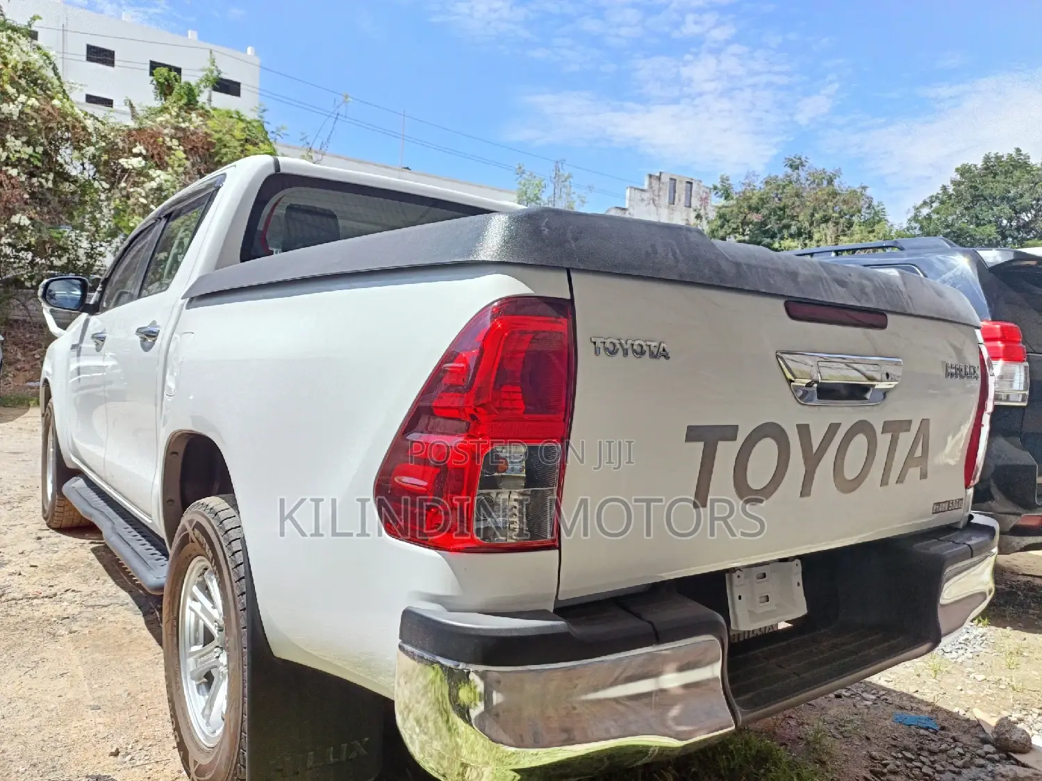 Toyota Hilux 2016 White