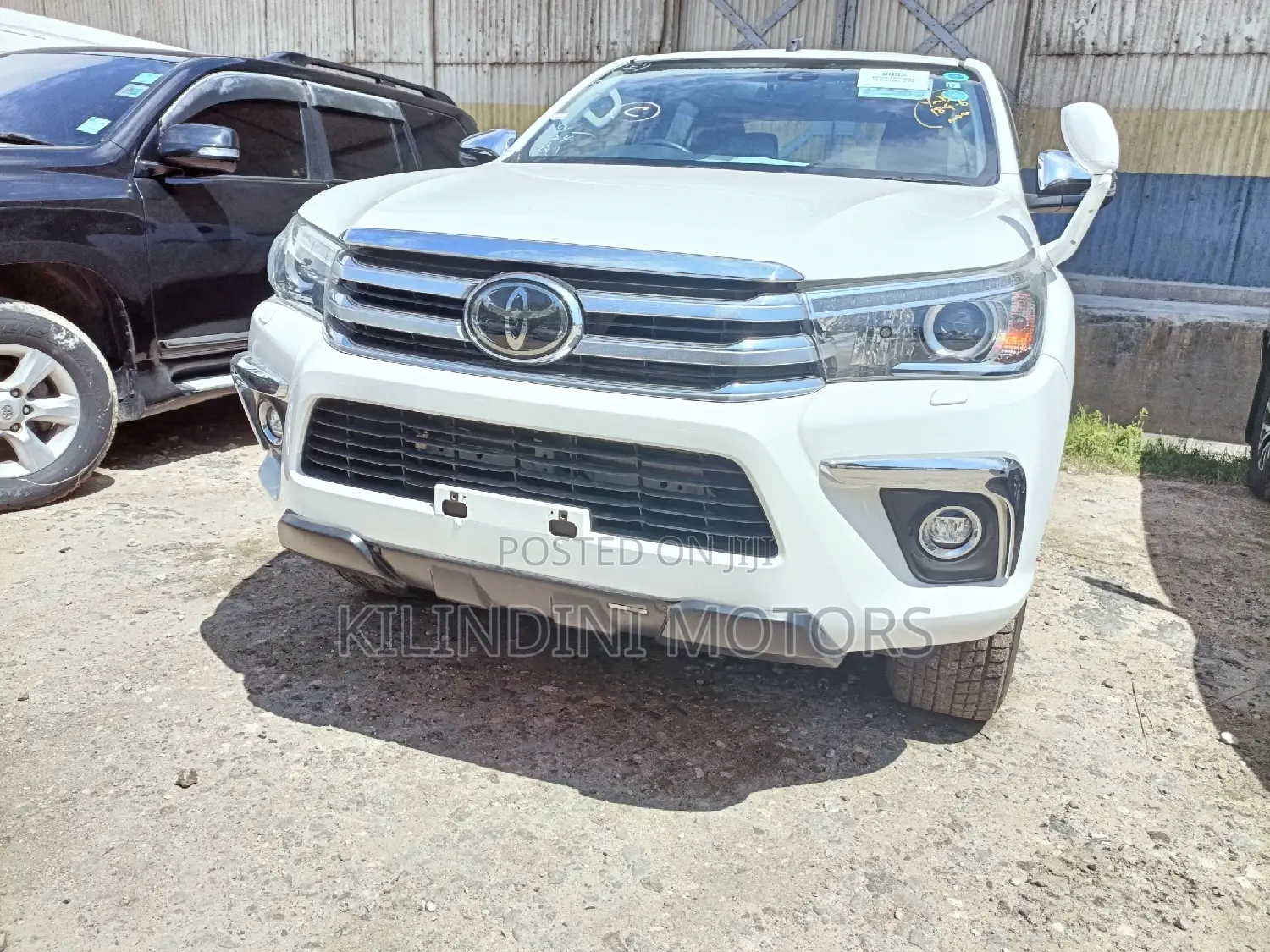 Toyota Hilux 2016 White