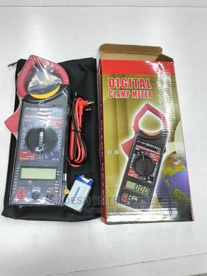 Digital Clamp Meter - main view