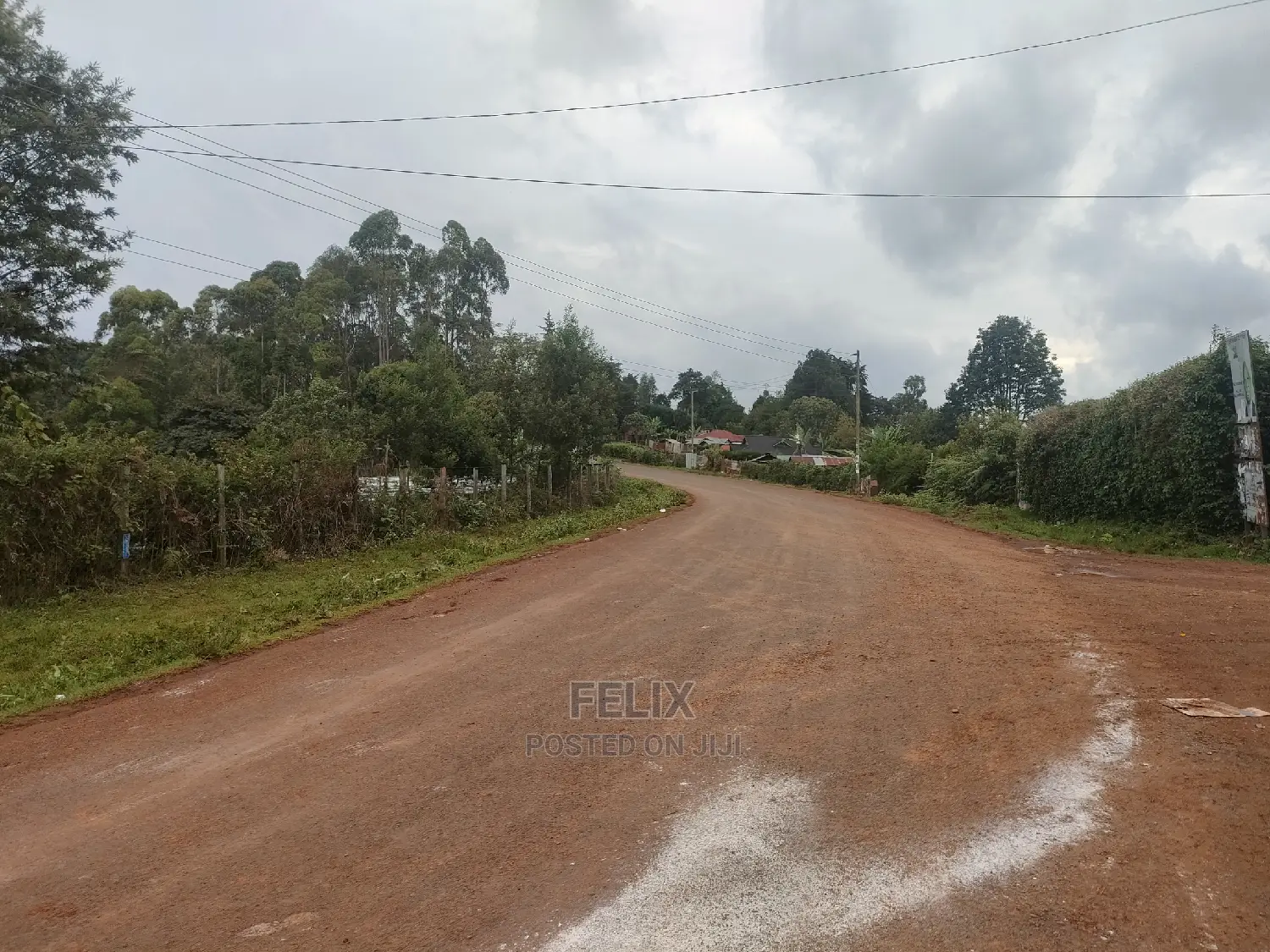 2 Acres Othaya/Witima Touching Tarmac.