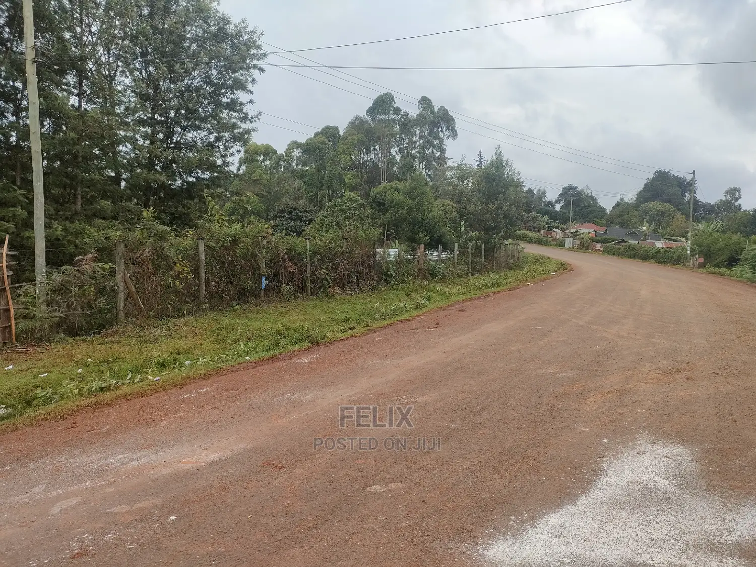 2 Acres Othaya/Witima Touching Tarmac.