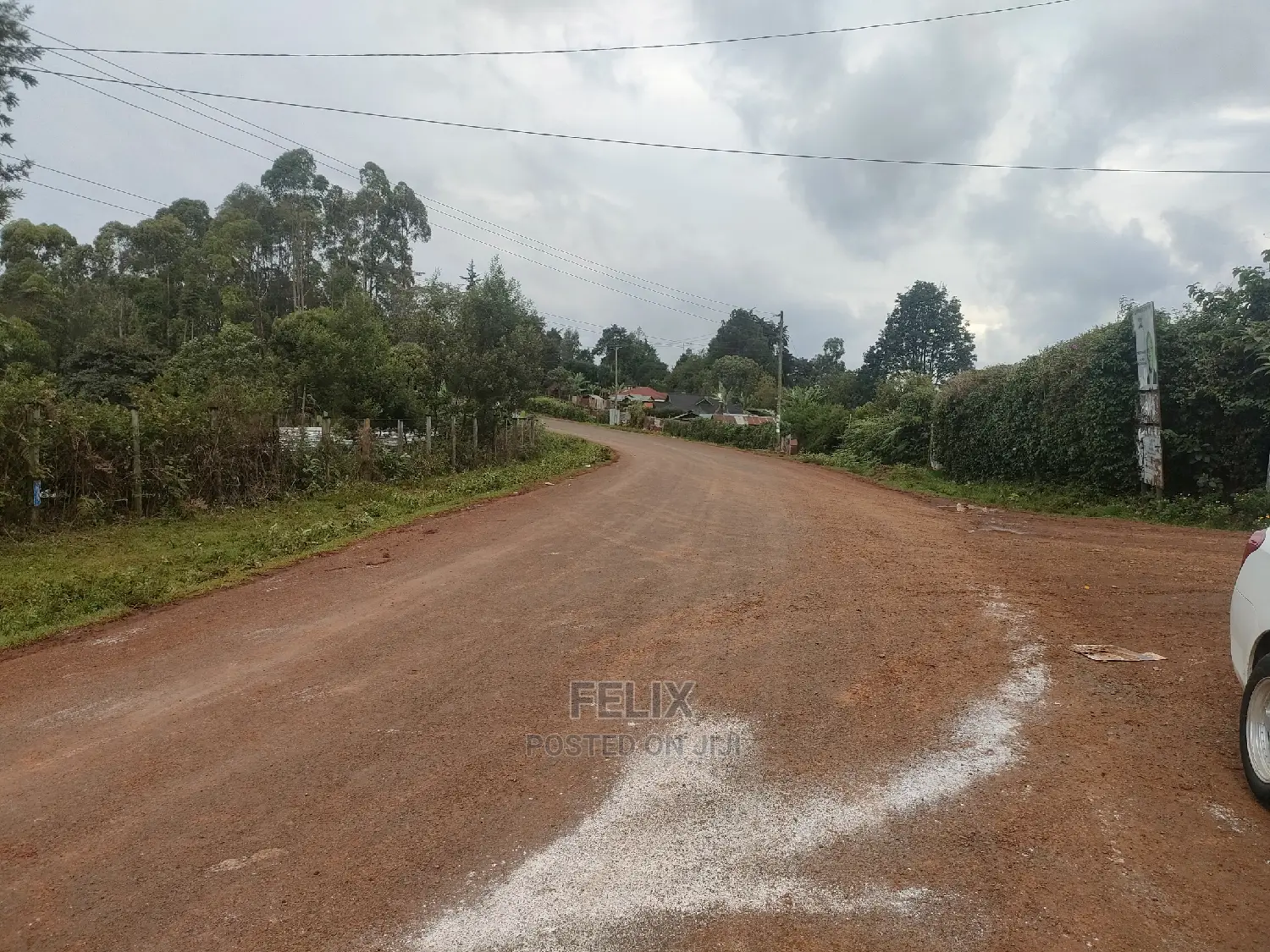 2 Acres Othaya/Witima Touching Tarmac.