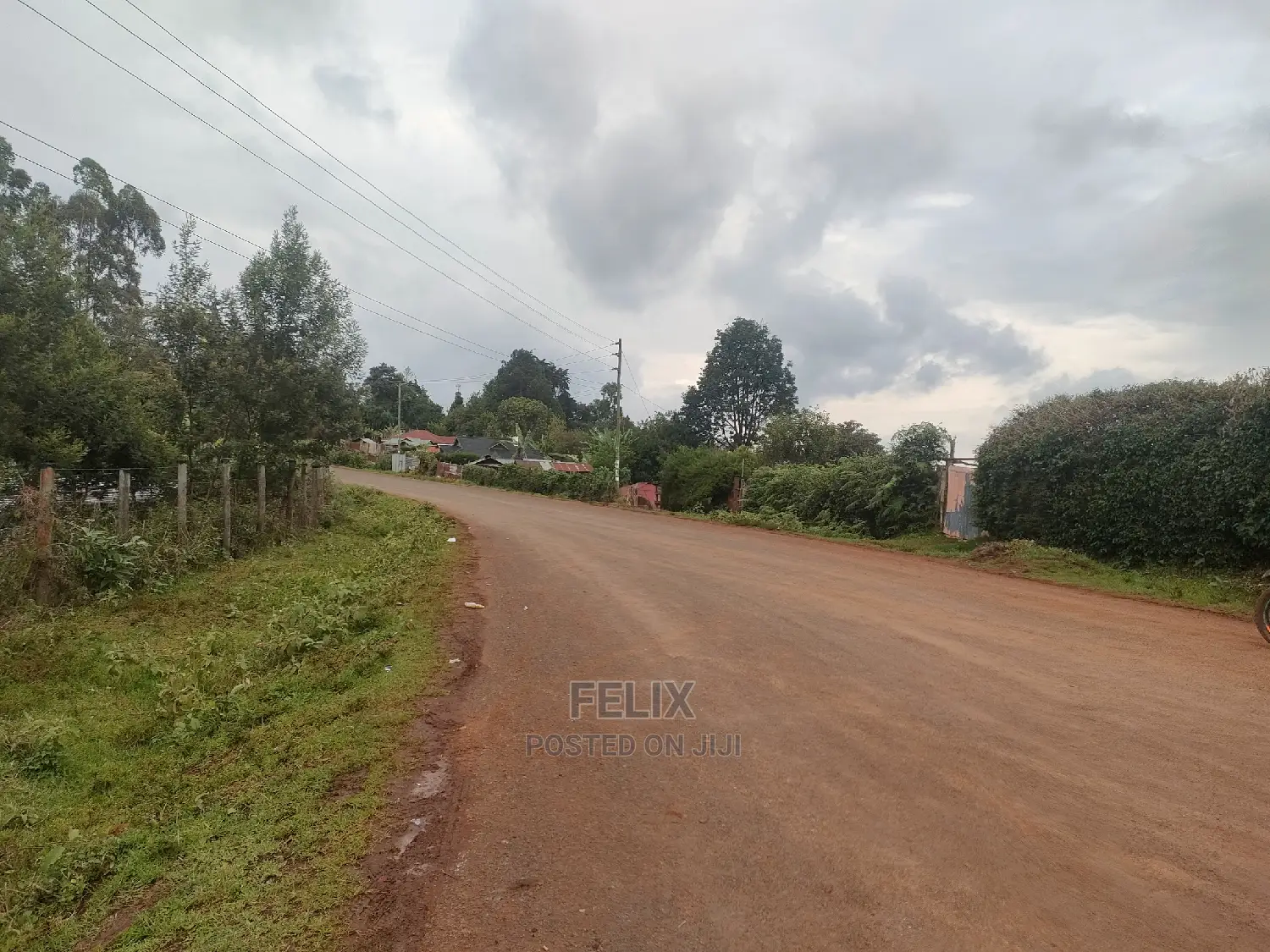 2 Acres Othaya/Witima Touching Tarmac.
