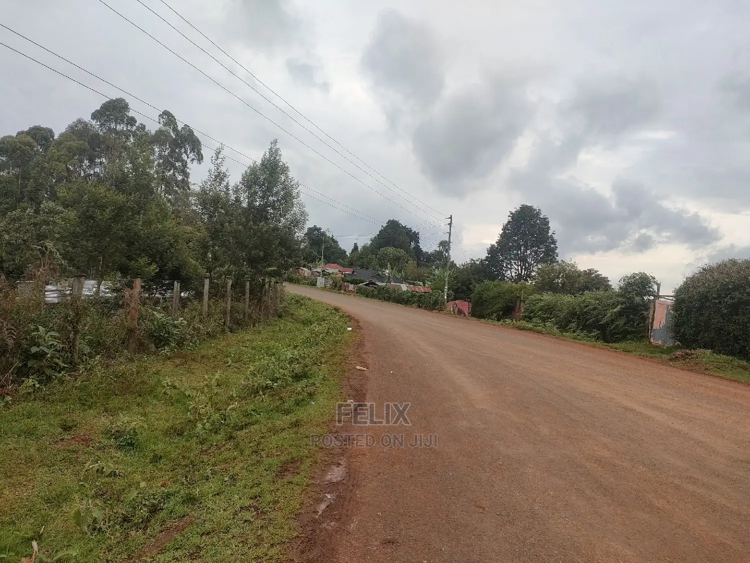 2 Acres Othaya/Witima Touching Tarmac.