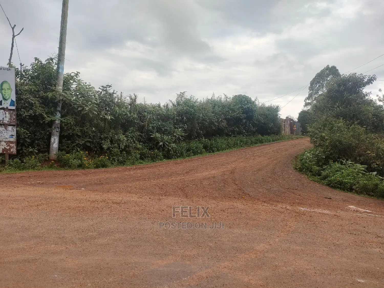2 Acres Othaya/Witima Touching Tarmac.
