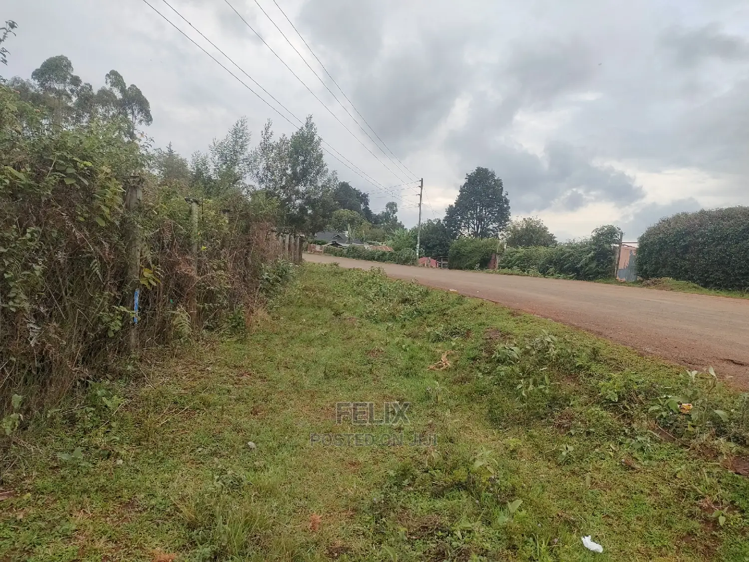 2 Acres Othaya/Witima Touching Tarmac.