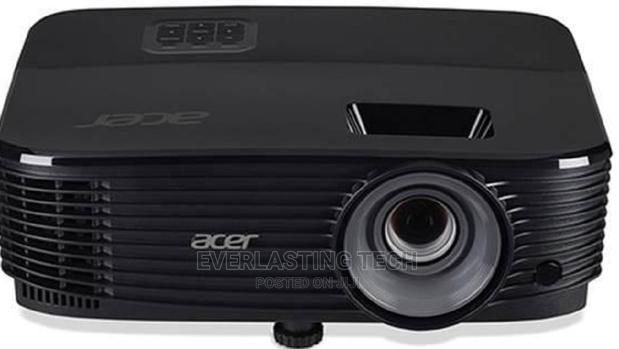 Acer X118 Projector - main view