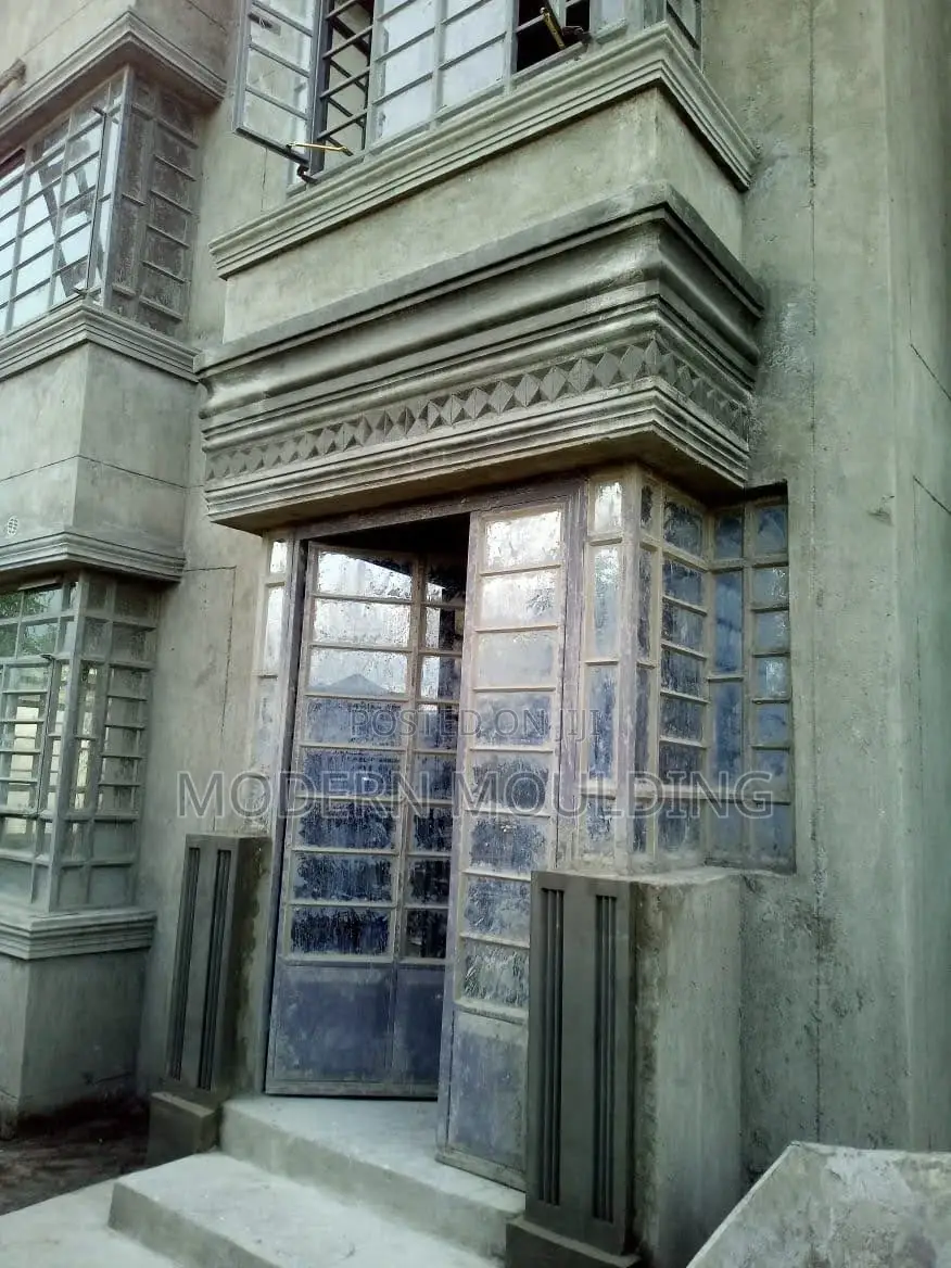Classic Moulding And Decorations