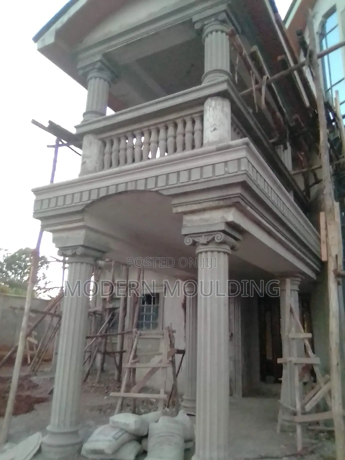 Classic Moulding And Decorations