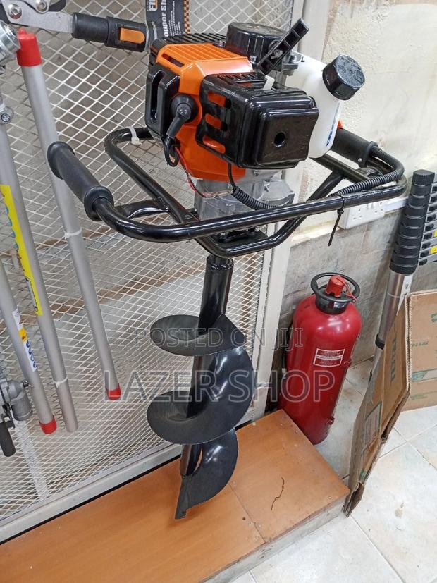 Hole Digging Machines