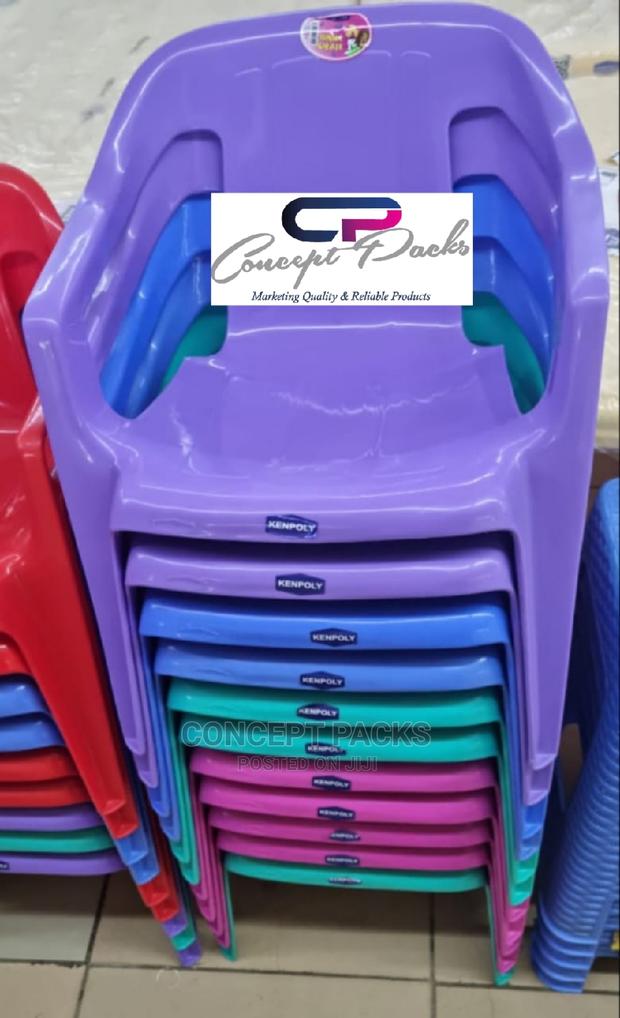 Plastic Children Chairs. - thumbnail 2