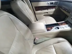 Jaguar XF 2015 Blue