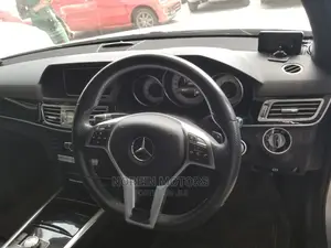 Mercedes-Benz E220 2015 Silver