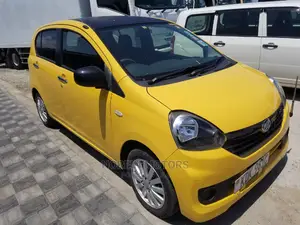 Daihatsu Mira 2015 Yellow
