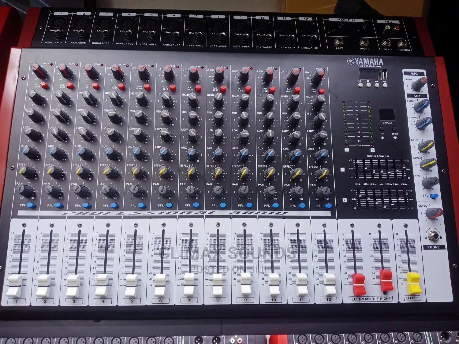 Powered Mixer Yamaha 12 Channels,12DU