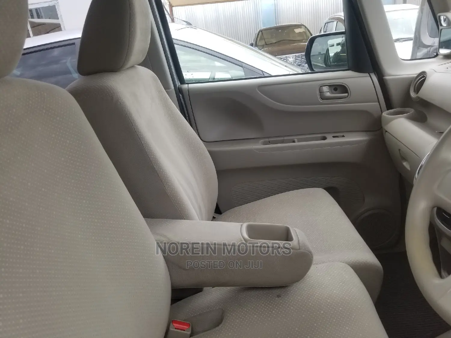 Honda N-Wgn 660 4WD 2015 Silver