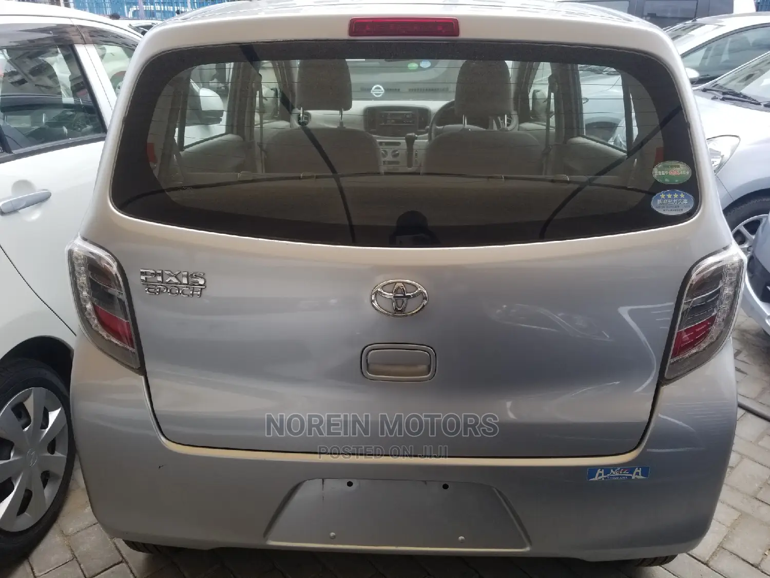 Toyota Pixis Epoch 660 FWD 2015 Silver