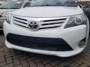 Toyota Avensis 2015 White
