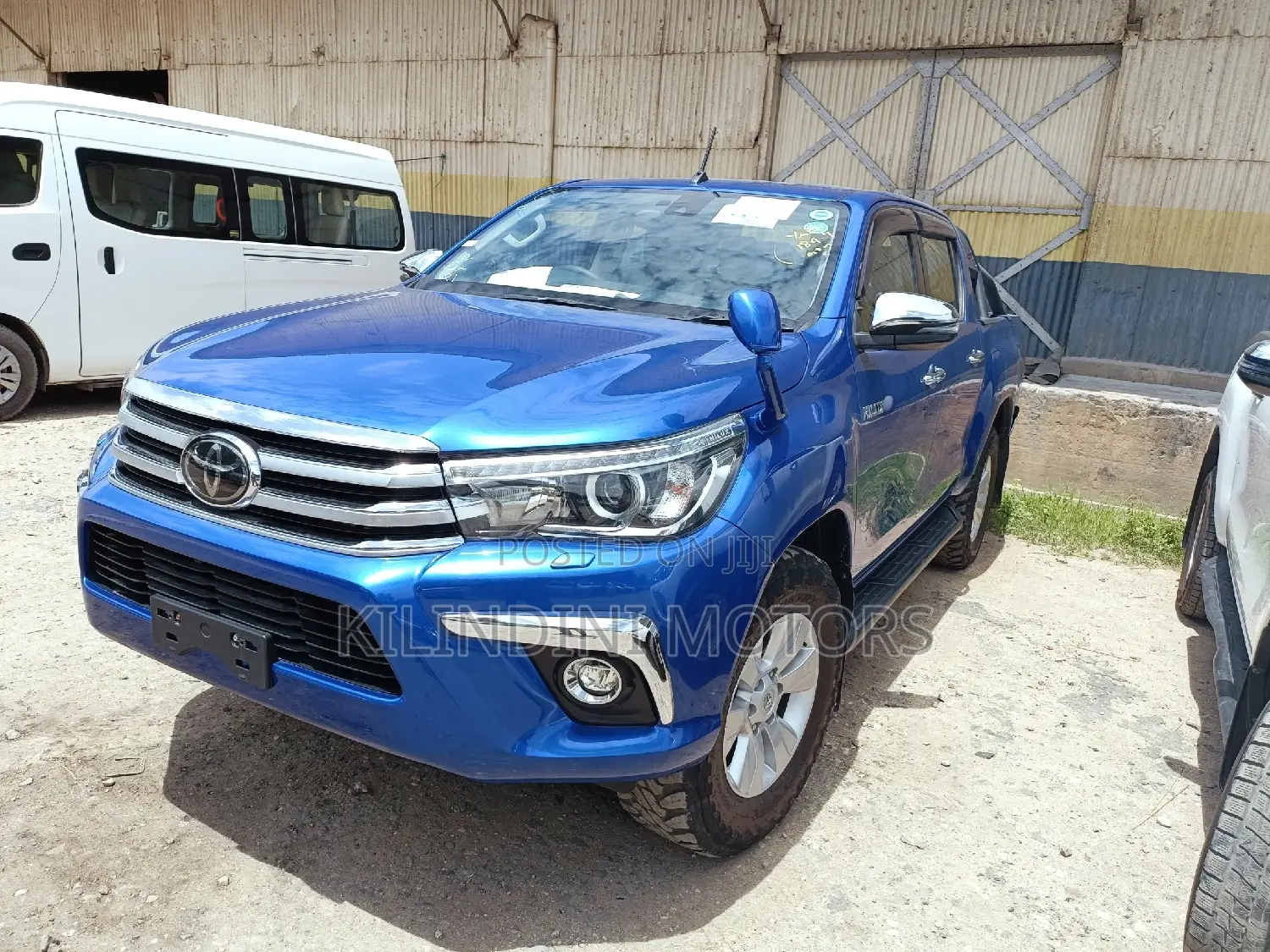 Toyota Hilux 2016 Blue