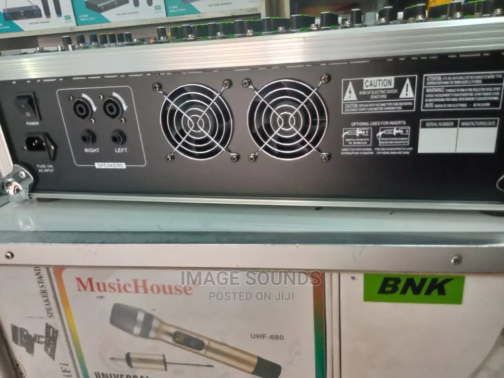 Powered Mixer 12channel With Case