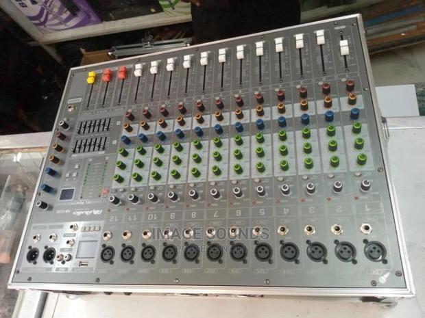 Powered Mixer 12channel With Case - main view