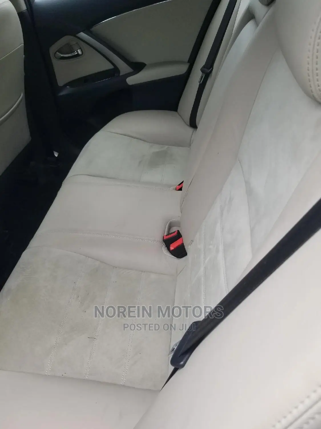 Toyota Avensis 2015 White